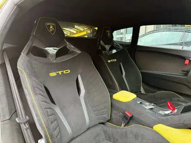 Lamborghini Huracan — Фото автомобиля 11