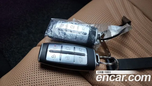Genesis G80 Бензин 2.5 турбо 2WD — Фото автомобиля 30