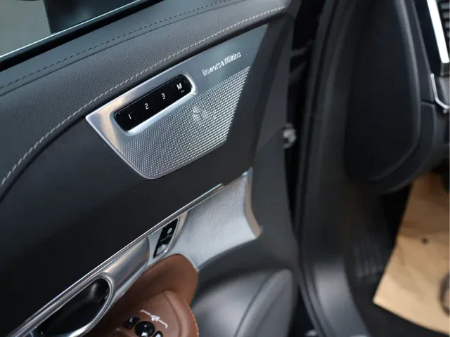 Volvo XC90 — Фото автомобиля 8