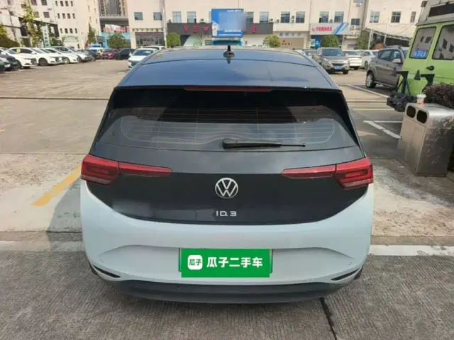 Volkswagen ID.3 — Фото автомобиля 5
