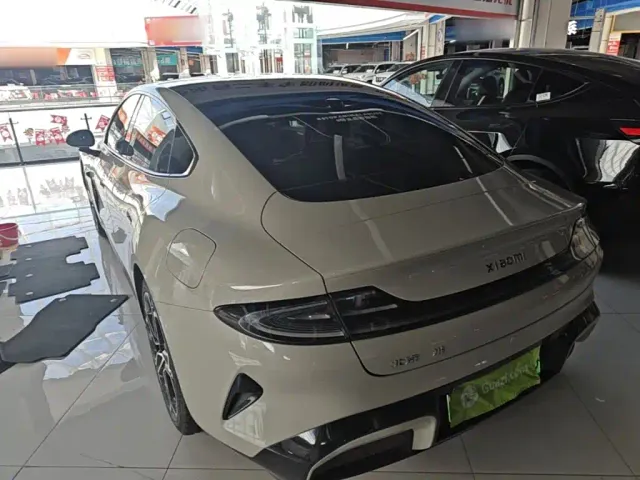 Xiaomi SU7 — Фото автомобиля 4