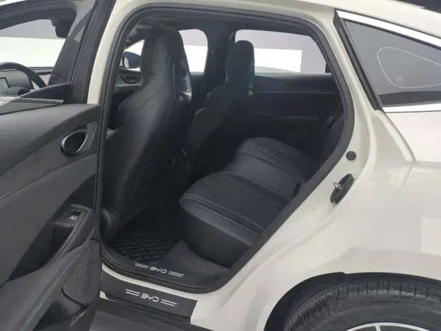 BYD Seal 06 — Фото автомобиля 11