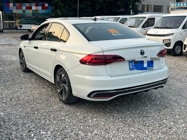 Volkswagen Bora — Фото автомобиля 6
