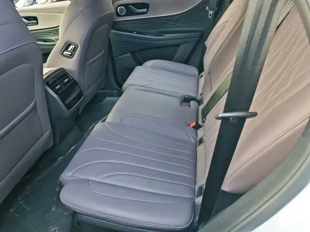 Chery Tiggo 9 — Фото автомобиля 12