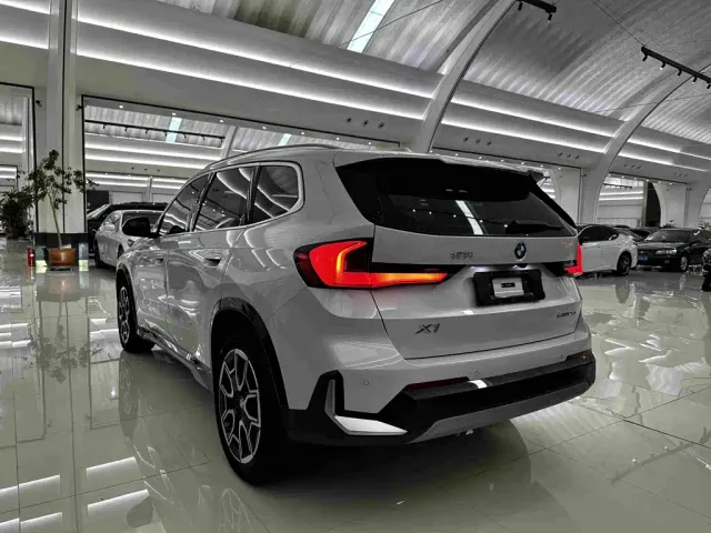 BMW X1 — Фото автомобиля 5