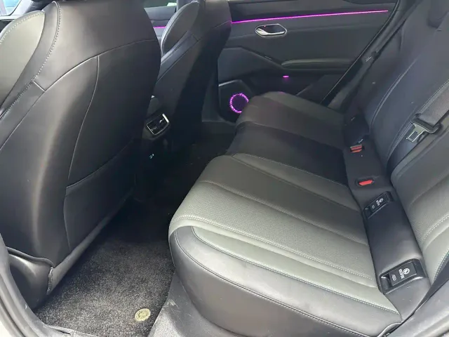 BYD Qin L — Фото автомобиля 11