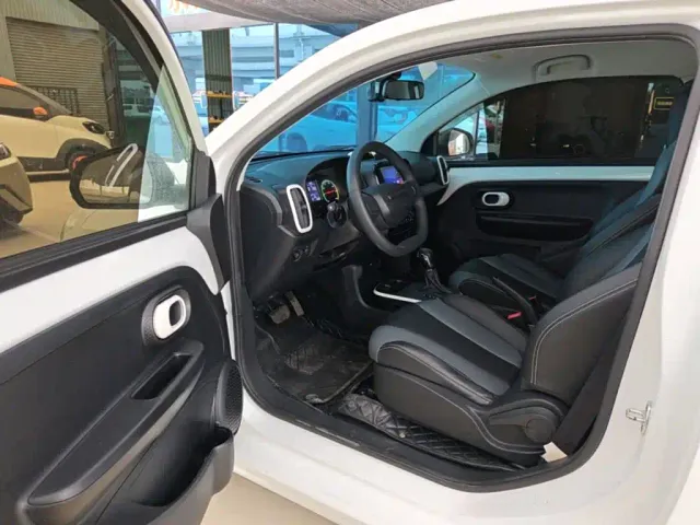 Roewe Clever — Фото автомобиля 15