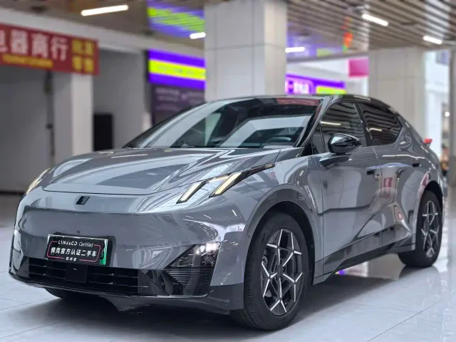 Фотография автомобиля — Lynk & Co Z20