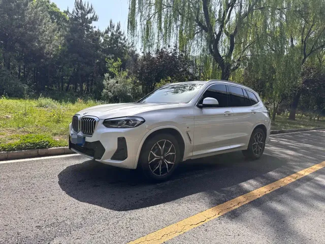 Фотография автомобиля — BMW X3