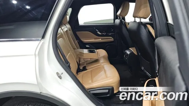 Lincoln Corsair Corsair 2.0 Reserve AWD — Фото автомобиля 12