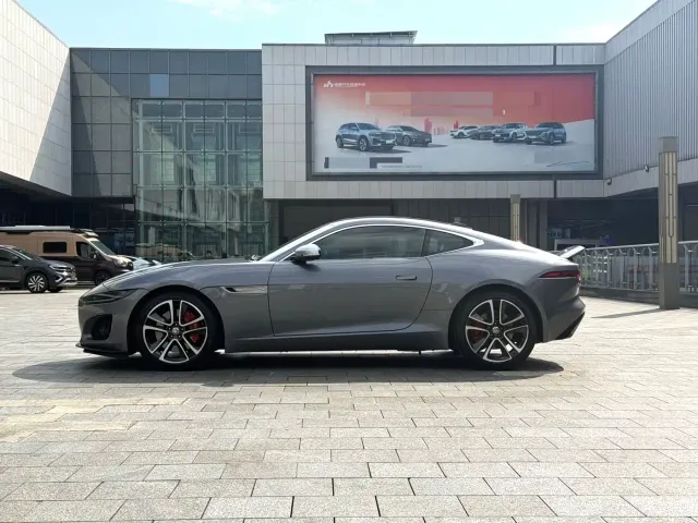 Jaguar F-Type — Фото автомобиля 9