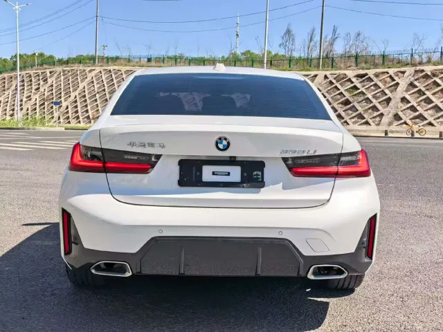 BMW 3 Series — Фото автомобиля 7