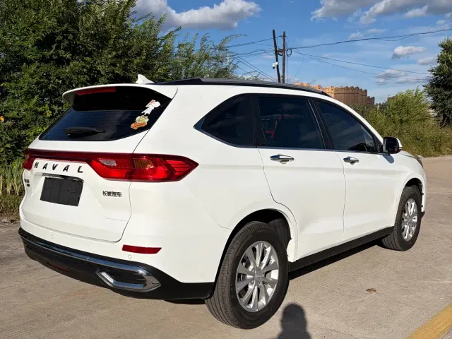 Haval M6 — Фото автомобиля 11