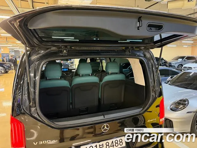Mercedes-Benz V-Class — Фото автомобиля 18
