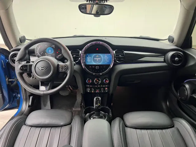 MINI Hatch — Фото автомобиля 15