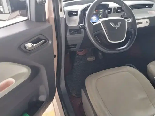 Wuling Hongguang Mini EV — Фото автомобиля 15