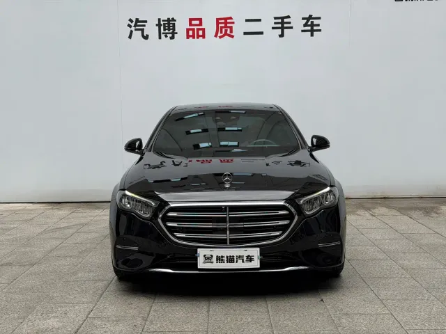 Mercedes-Benz E-Class — Фото автомобиля 2