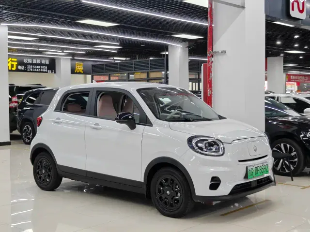Leapmotor T03 — Фото автомобиля 3