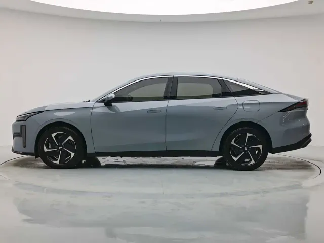 Geely Galaxy L6 — Фото автомобиля 8