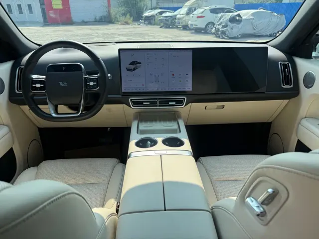Li Auto L7 — Фото автомобиля 6