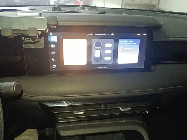 Roewe i5 — Фото автомобиля 12