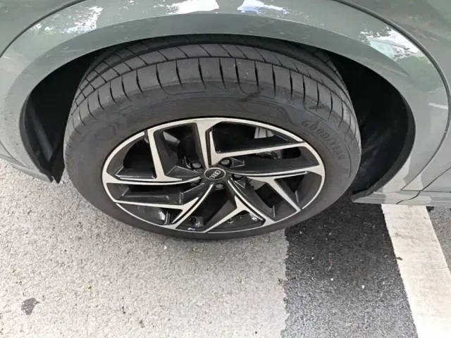 Audi Q6L e-tron — Фото автомобиля 22