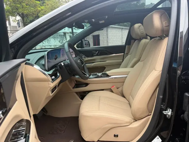 Cadillac XT5 — Фото автомобиля 4