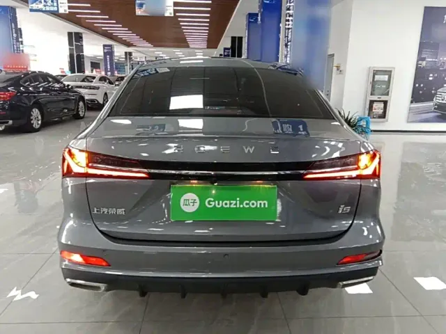 Roewe i5 — Фото автомобиля 5