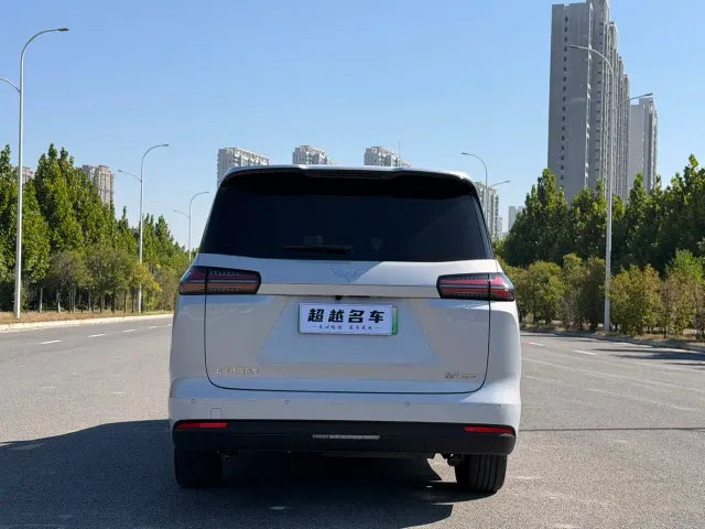 Wuling Starlight 730 — Фото автомобиля 6