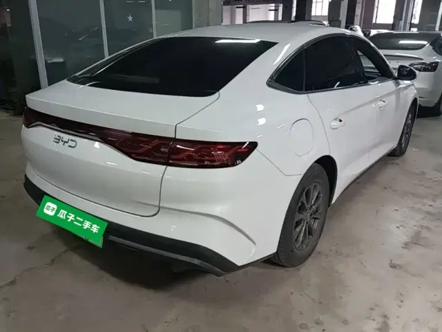 BYD Qin L — Фото автомобиля 6