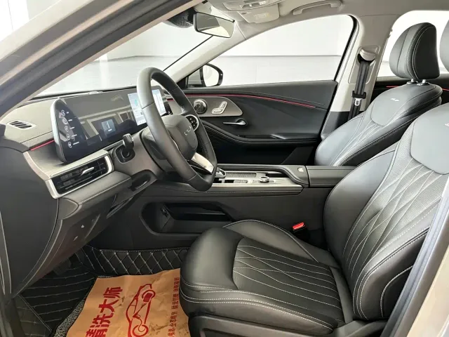 Chery Arrizo 8 — Фото автомобиля 4
