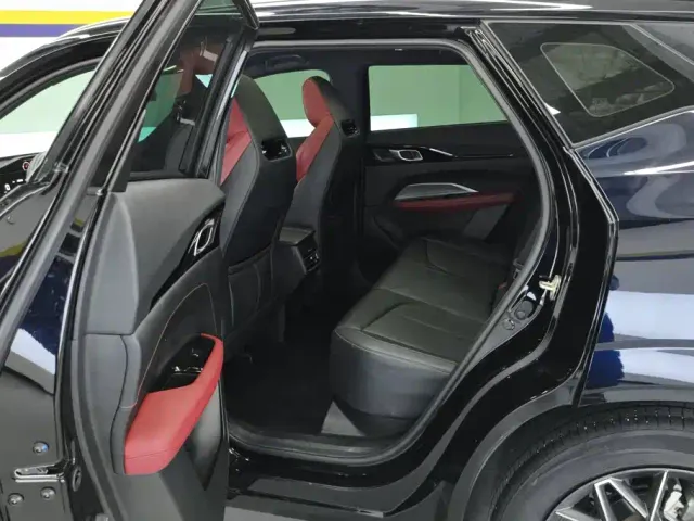 Changan Z6 — Фото автомобиля 11