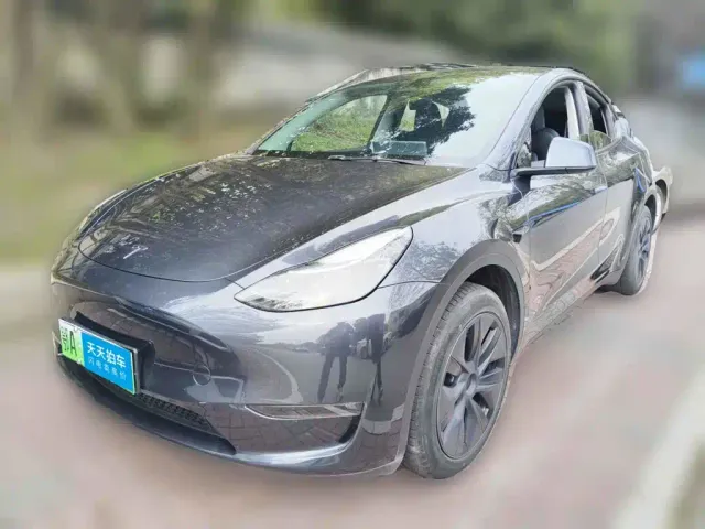 Фотография автомобиля — Tesla Model Y