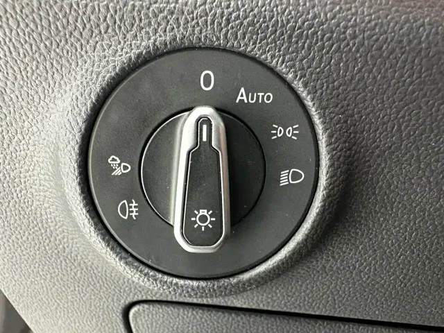 Volkswagen Sagitar — Фото автомобиля 15