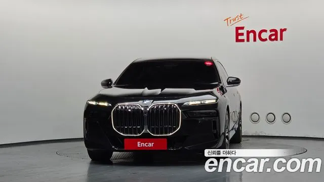 BMW 7 Series G70 — Фото автомобиля 3