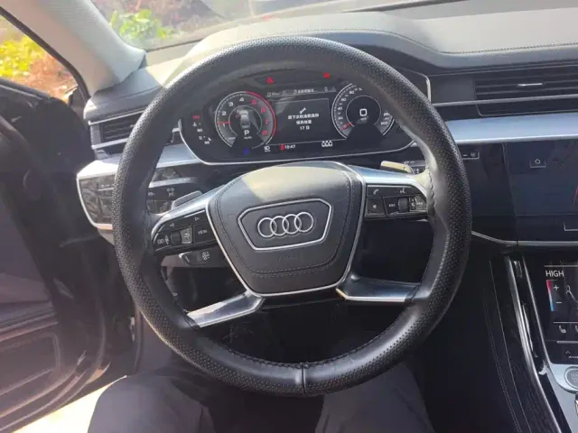 Audi A8 — Фото автомобиля 15