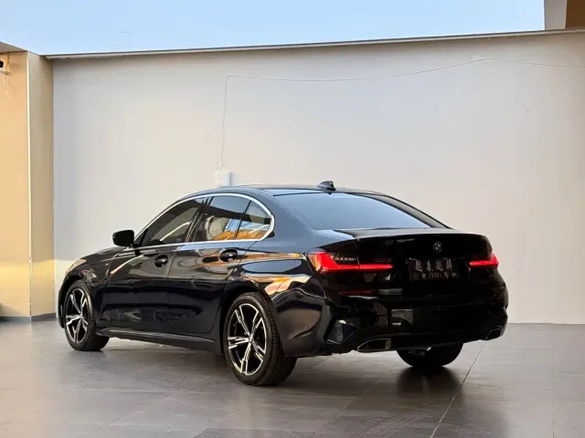 BMW 3 Series — Фото автомобиля 10