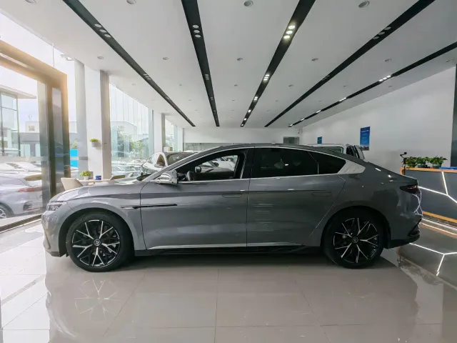 BYD Han — Фото автомобиля 11