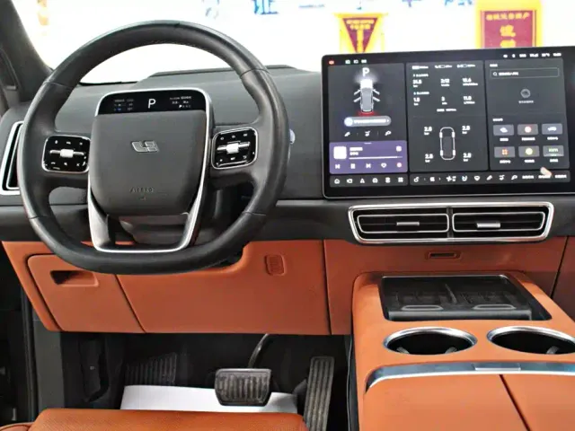 Li Auto L9 — Фото автомобиля 8