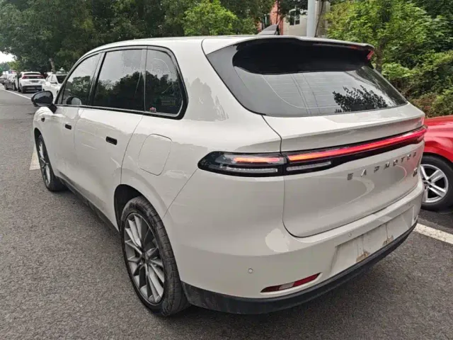 Leapmotor C10 — Фото автомобиля 4