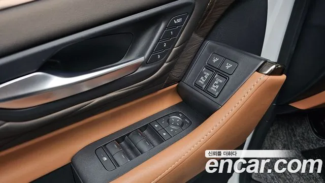 Toyota Alphard — Фото автомобиля 29