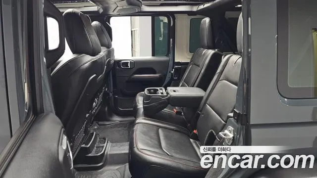 Jeep Wrangler JL — Фото автомобиля 25