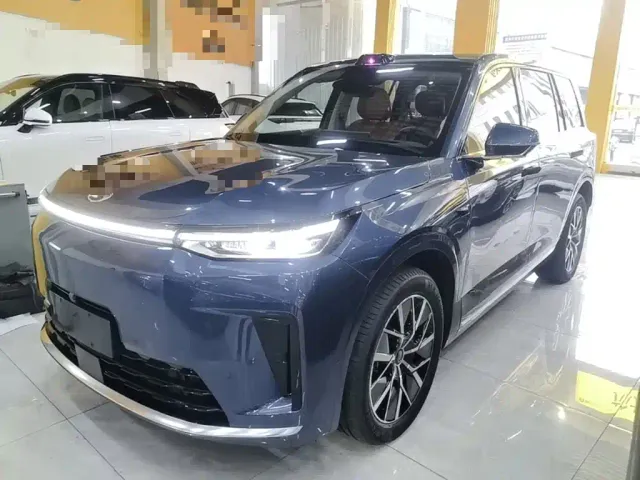 Фотография автомобиля — GAC Trumpchi Xiangwang S9