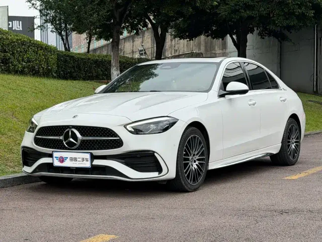 Фотография автомобиля — Mercedes-Benz C-Class