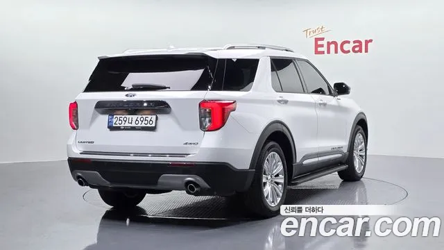 Ford Explorer Generation 6 — Фото автомобиля 2