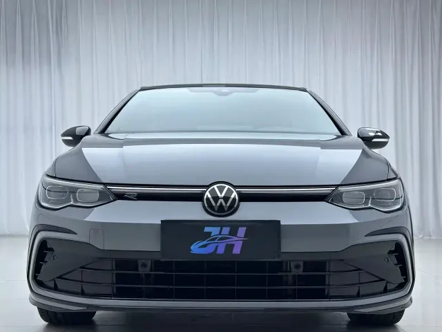 Volkswagen Golf — Фото автомобиля 2