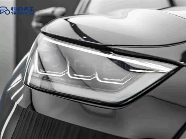 Toyota Highlander — Фото автомобиля 10