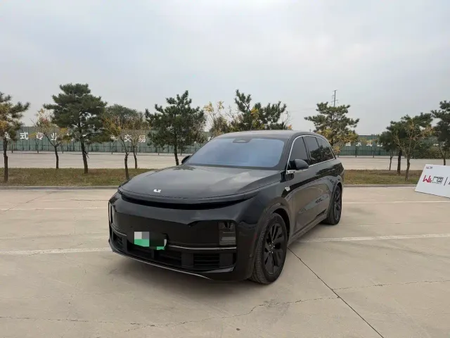 Фотография автомобиля — Li Auto L8