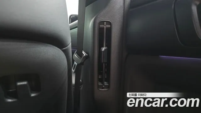 Hyundai Santafe Santa Fe (MX5) Бензин 2.5T 4WD — Фото автомобиля 24