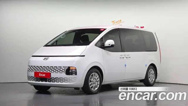 Фотография автомобиля — Hyundai Staria